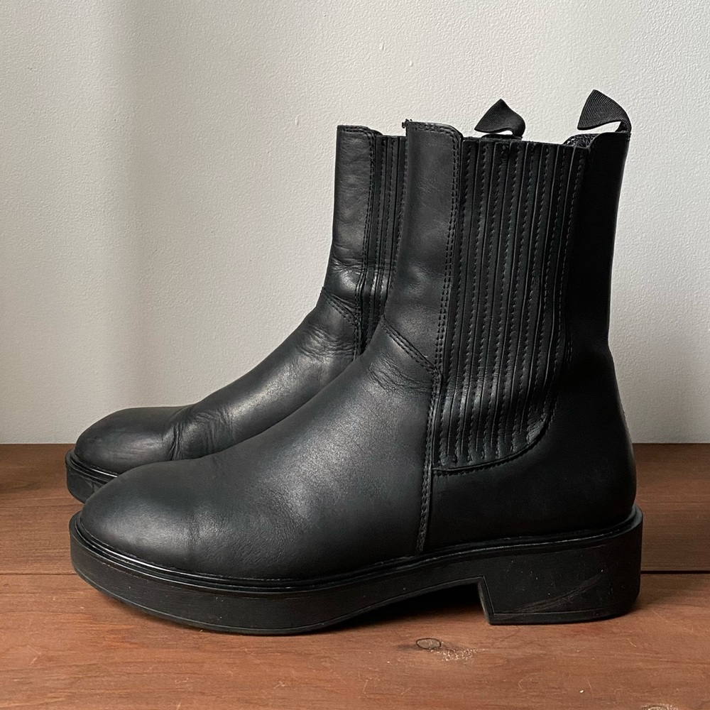 Vagabond Black Ankle Boots